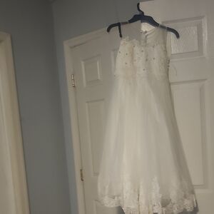 Charming White Lace Kids Formal Dress